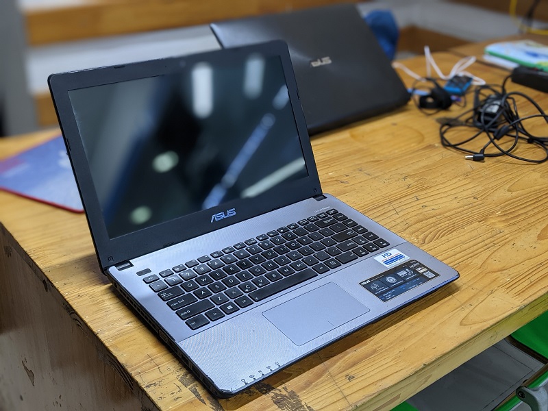 Laptop Asus X450CA core I3
