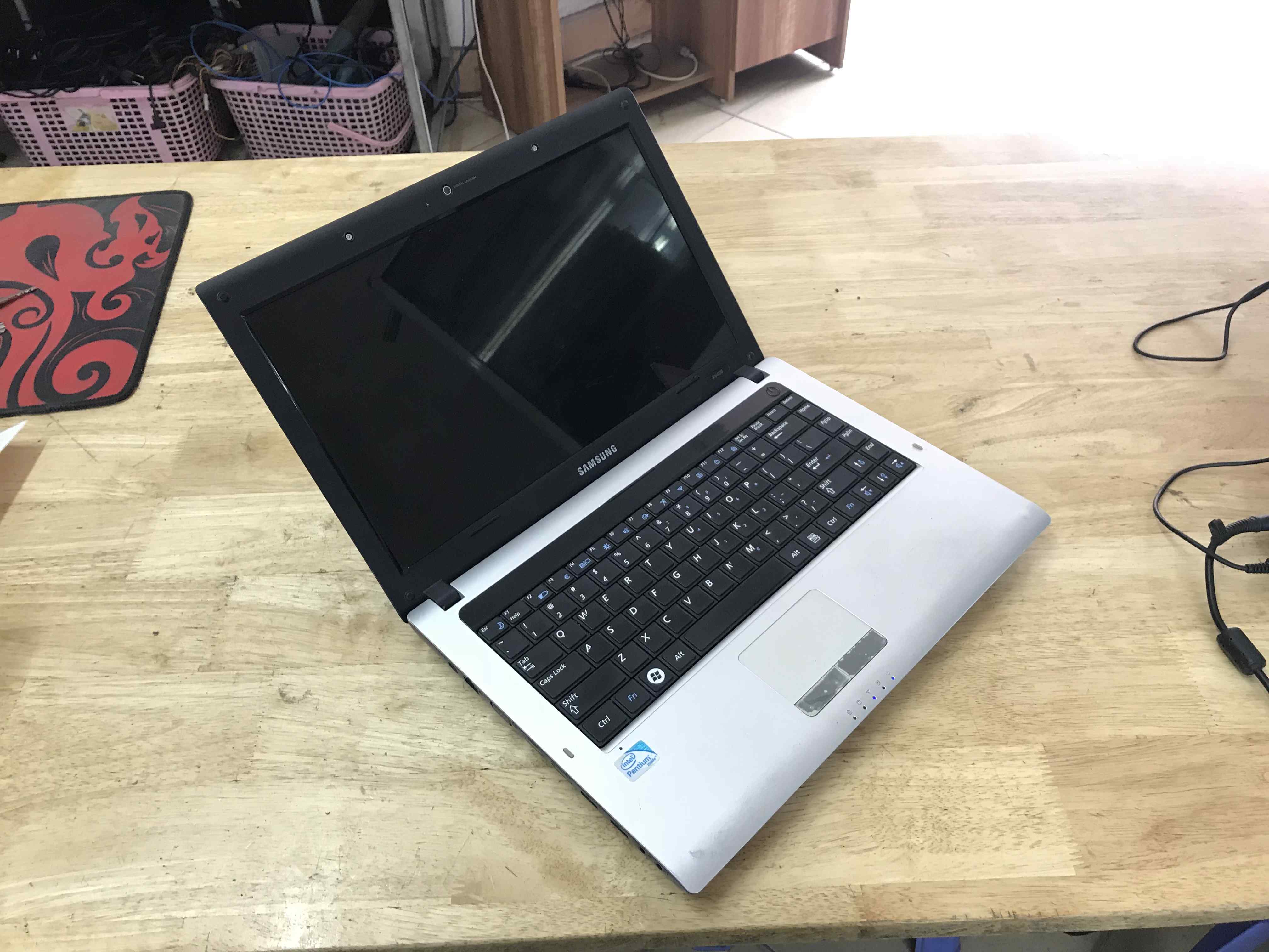 Bán laptop cũ samsung r408 giá rẻ