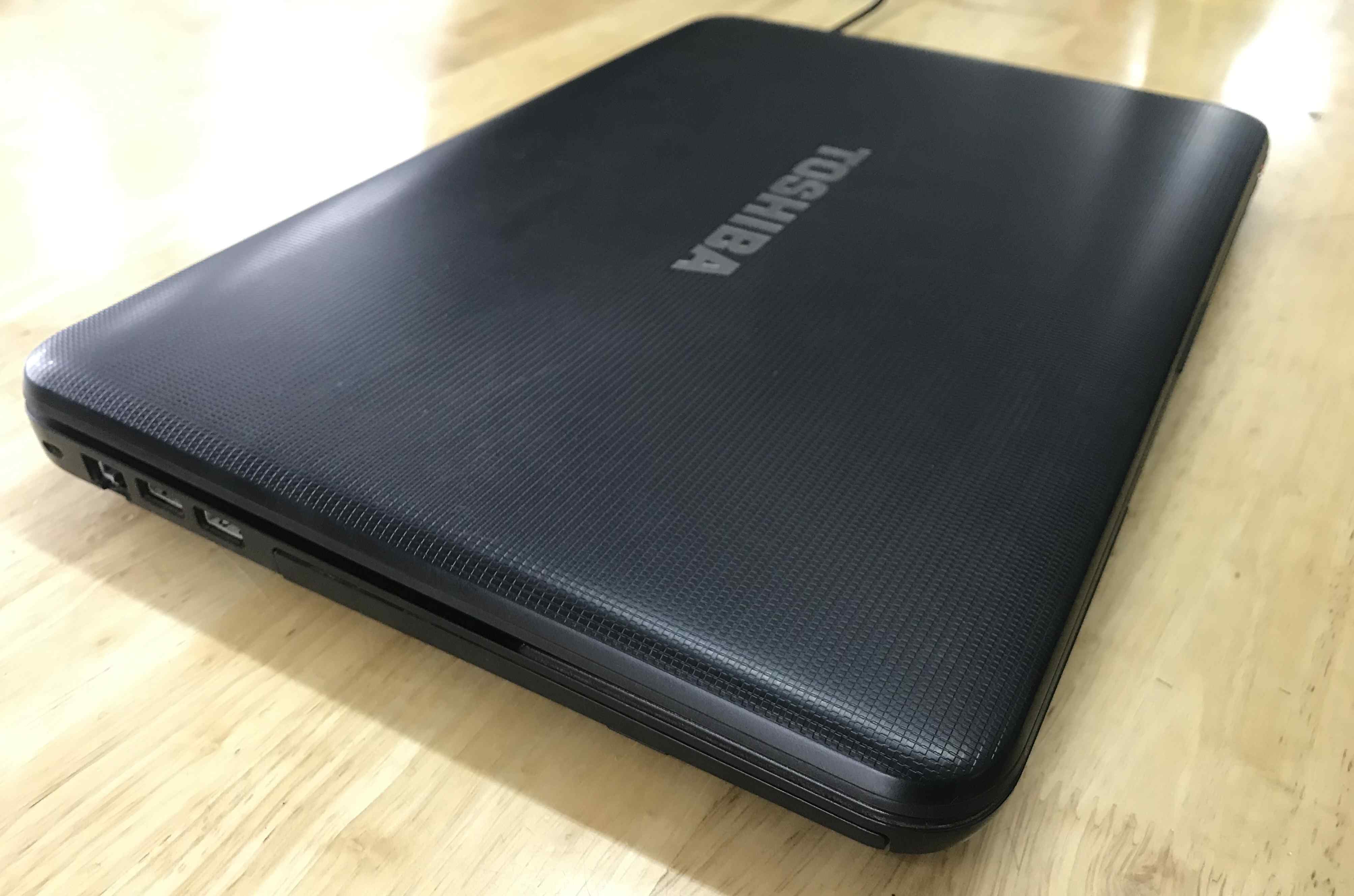 bán laptop cũ toshiba c800 giá rẻ tại hà nội