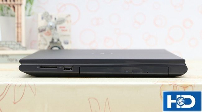 cạnh phải laptop dell 3446