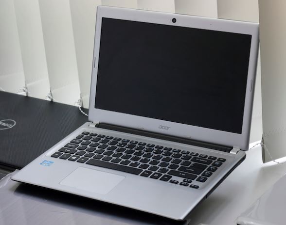 laptop acer v5-471 cũ