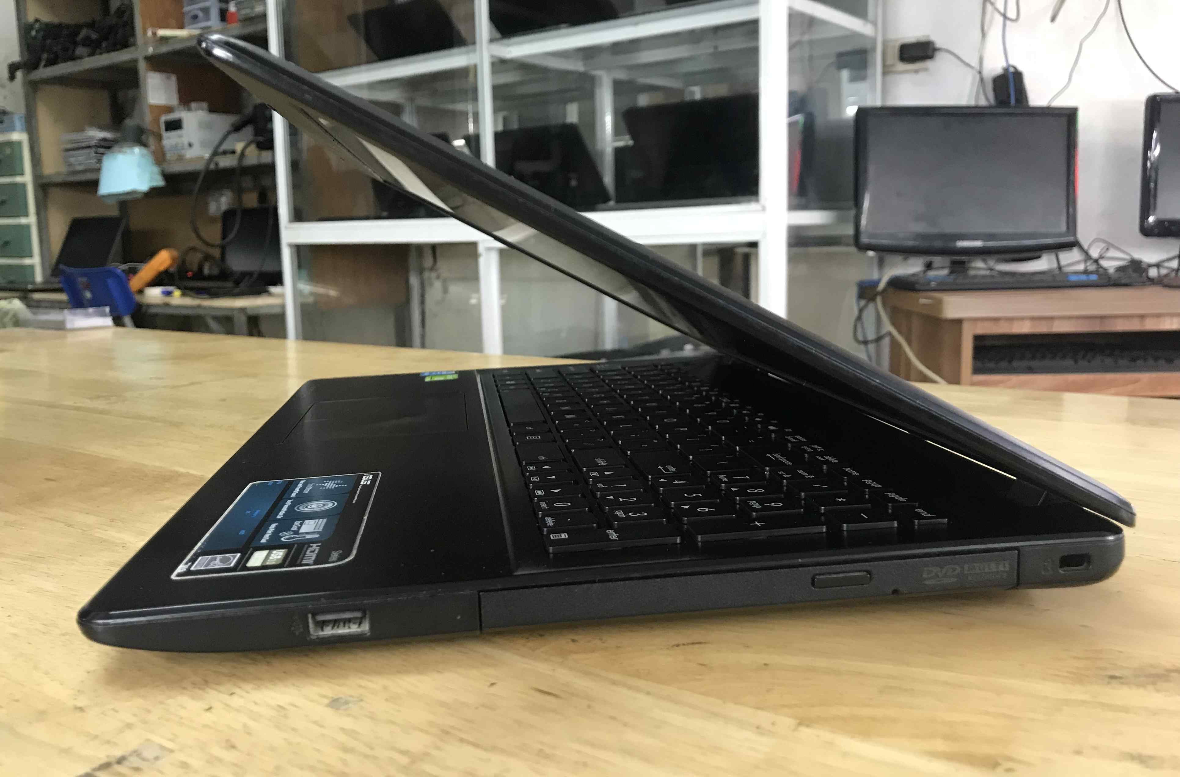 bán laptop cũ asus p550 core i7