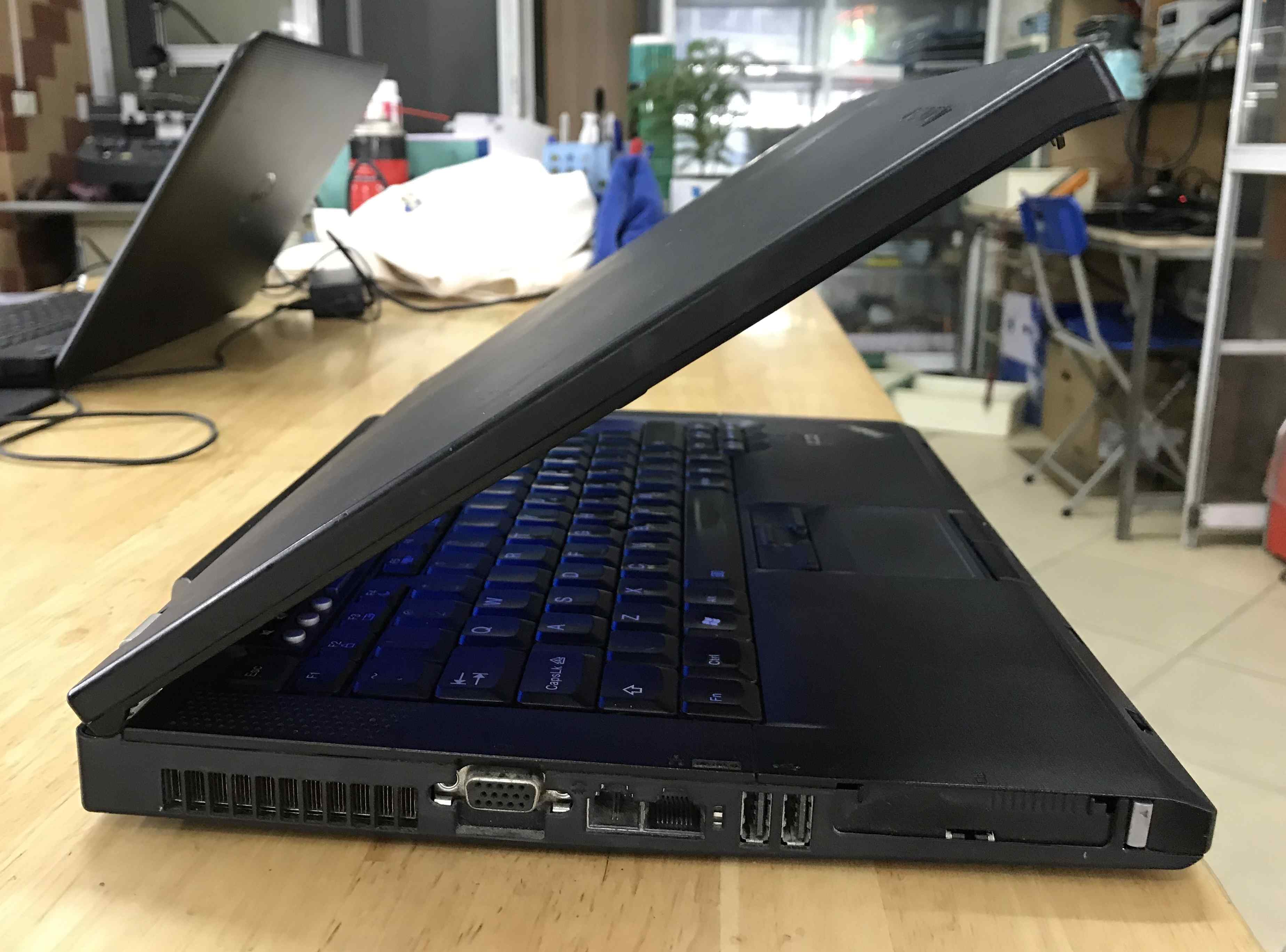 bán laptop cũ lenovo thinkpad t400 giá rẻ