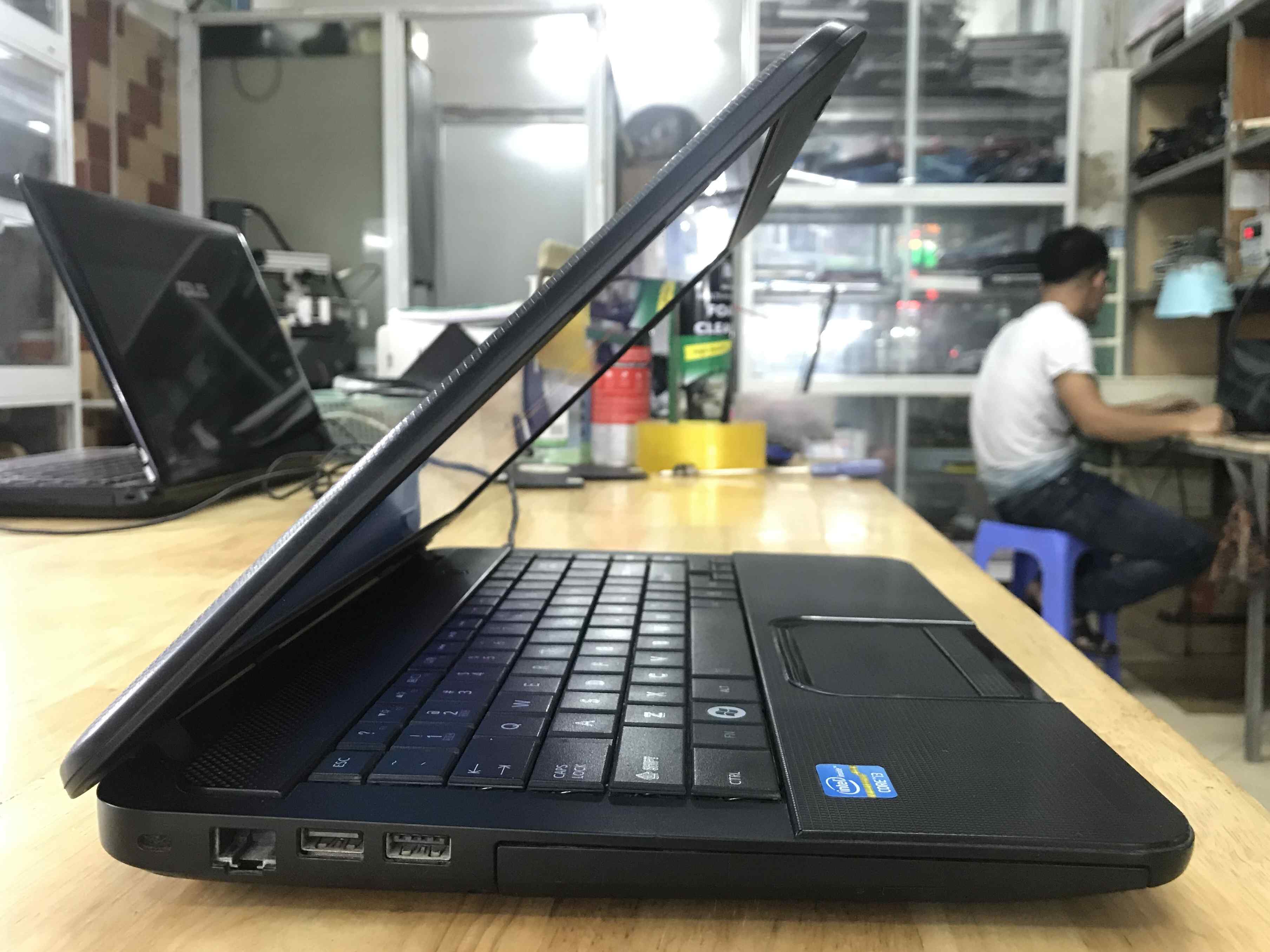 bán laptop cũ toshiba c800 giá rẻ tại hà nội