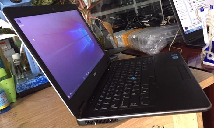 Laptop Dell latitude E7440 cũ