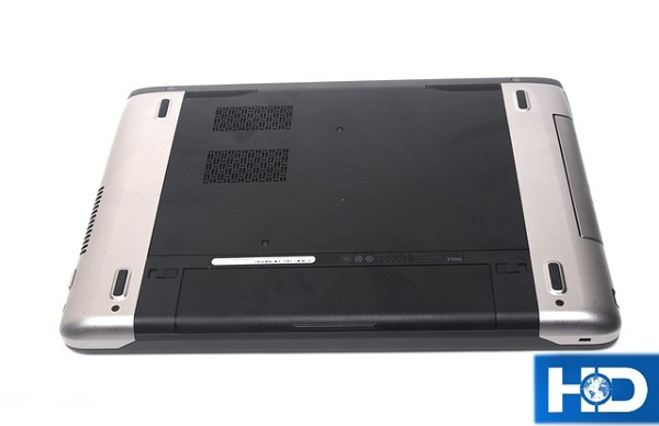 Mặt dưới dell Vostro 3560