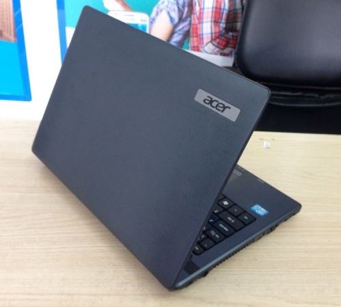 Laptop Acer 4749z