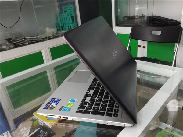 Laptop Asus S551LN core i5