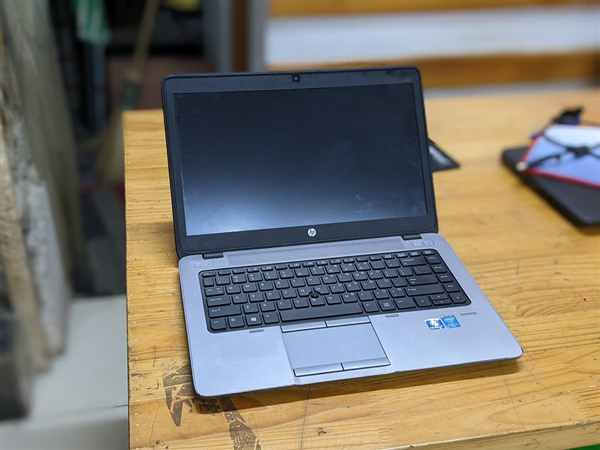 Laptop Cũ HP ELITEBOOK 840 G1 Chạy ổ cứng SSD