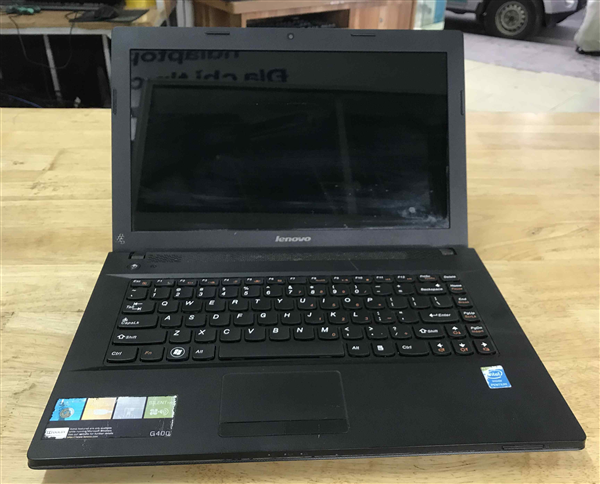 Laptop cũ Lenovo G400 màu đen