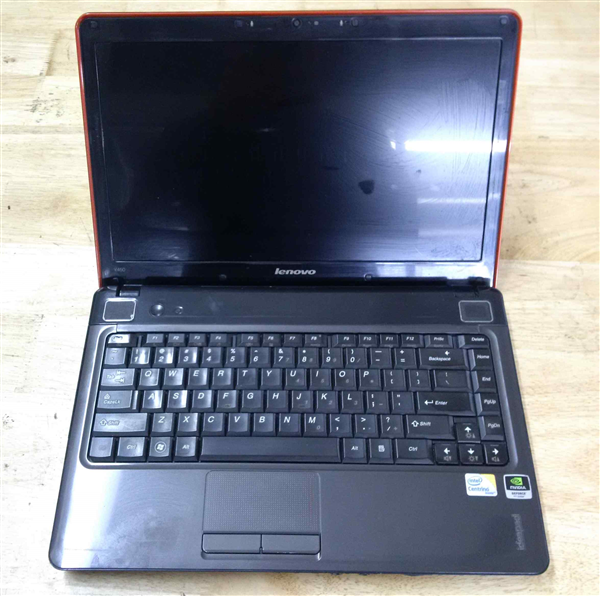 Laptop Lenovo Y450